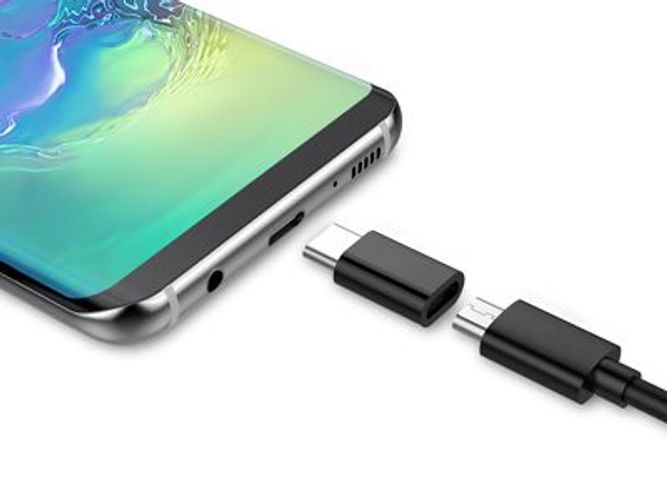 USB-C to micro USB adapter with smartphone, ideal for charging and data transfer