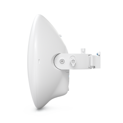 Ubiquiti - Wave-Nano-EU - 60 GHz PtMP station, Max. total throughput: 2 Gbps (1.5 Gbps duplex), 5 GHz weatherproof backup radio (Max. throughput: 800 Mbps), (1) GbE RJ45 port, Integrated GPS & Bluetoo [Wave-Nano-EU]