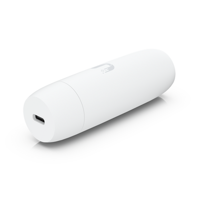 Ubiquiti - UACC-Adapter-PoE-USBC - PoE to USB-C adapter, including compatible Protect WiFi camera [UACC-Adapter-PoE-USBC]