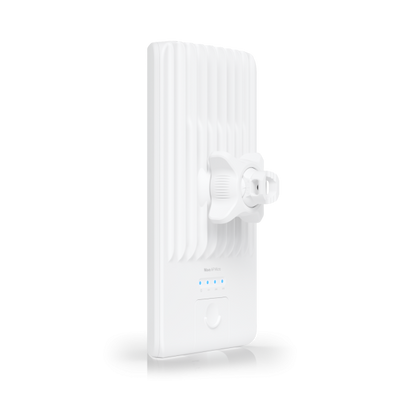 Ubiquiti - Wave-AP-Micro-EU - Wide-coverage 60 GHz PtMP access point, Max. total throughput: 5 Gbps (2.5 Gbps duplex), 90 sector coverage, 5 GHz weatherproof backup radio (Max. throughput: 800 Mbps), [Wave-AP-Micro-EU]