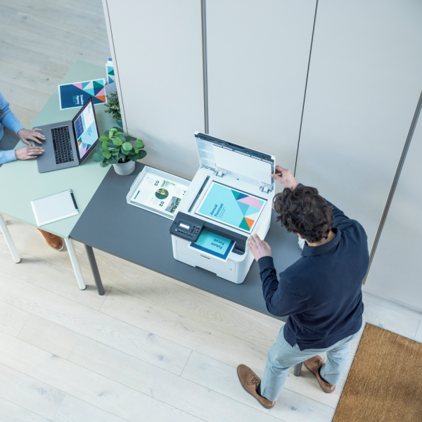 BROTHER MULTIFUNZIONE LASER A4 COLORE, 18PPM, FRONTE/RETRO AUTO, USB/WIFI 3 IN 1 [DCPL3520CDWE]