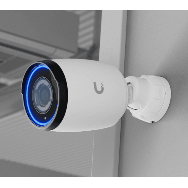 Ubiquiti - UVC-AI-Pro-White - UniFi Indoor/Outdoor 4K PoE camera, 3x optical zoom, 25 m (82 ft) IR night vision, Advanced AI - Detect people, read license plates, and more [UVC-AI-Pro-White]