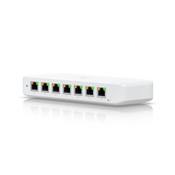 Ubiquiti - USW-Ultra - UniFi 8 Port Layer 2 switch with 7 GbE PoE+ output ports, 1 GbE PoE++ input port for power [USW-Ultra]