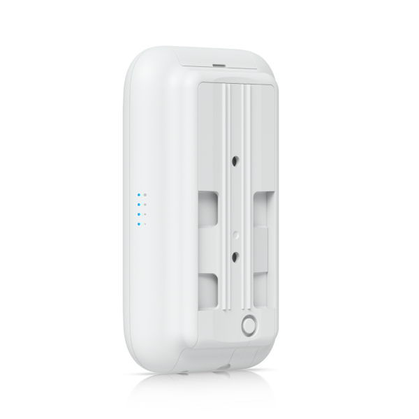 Ubiquiti - UK-Ultra - Indoor/Outdoor Dual-Band Wi-Fi 5 Access Point, 1x 1Gbps RJ45 port, 300 Mbps at 2.4GHz (2x2)+ 866.7 Mbps at 5GHz (2x2), weatherproof [UK-Ultra]