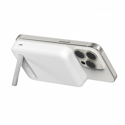 Belkin BoostCharge Pro 8000 mAh Carica wireless Bianco [BPD007BTWH]