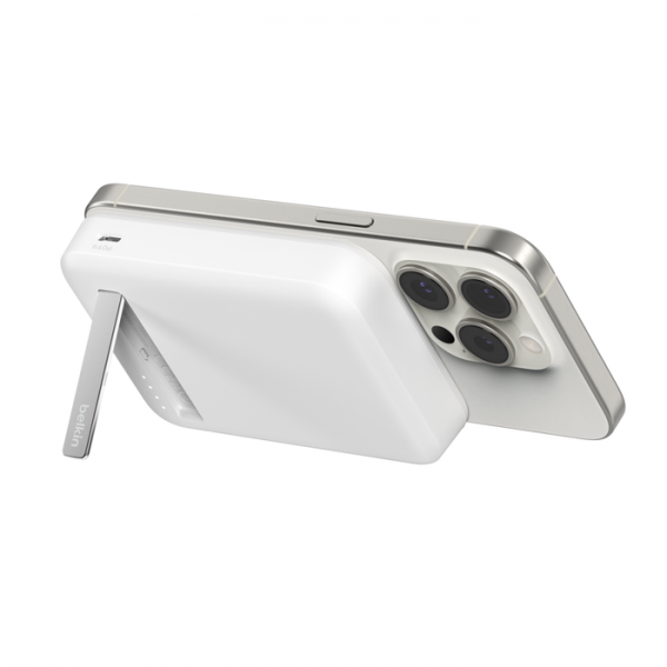 Belkin BoostCharge Pro 8000 mAh Carica wireless Bianco [BPD007BTWH]