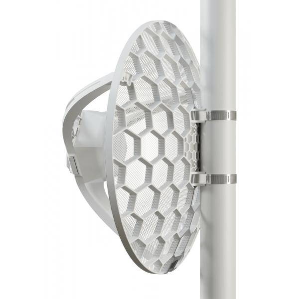 MikroTik - LHGGR&R11e-LTE7 - CPE outdoor con antenna direzionale LTE da 17 dBi e fascio di circa 25, pensata per collegamenti a lunga distanza verso il ripetitore mobile. Integra CPU dual core da 800 [LHGGR&R11e-LTE7]
