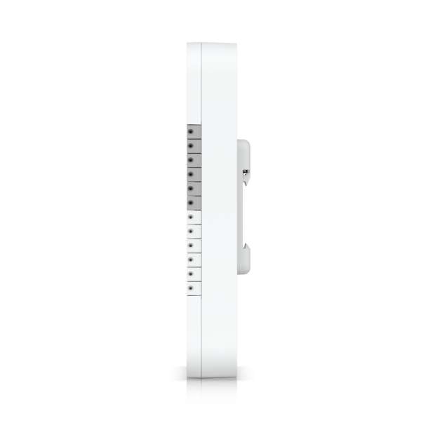Ubiquiti - UA-Hub-Gate - UniFi sdvanced Gate Hub enabling seamless gate access control via connected Access readers or Intercom, (2) Gate operator terminals (dry),(1) Lock terminal (12V) for side door [UA-Hub-Gate]