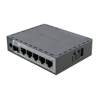 MikroTik - MikroTik router con 5 porte Gigabit Ethernet, 1 slot SFP 2.5G, 1 porta USB 3.0. CPU dual-core 950 MHz, 512 MB RAM, case compatto [E60iUGS]