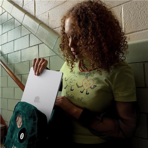 APPLE NB MACBOOK AIR APPLE M5 CHIP WITH 10CORE CPU AND 10CORE GPU 16GB 1TB SSD 15, STARLIGHT [MDVE4T/A]