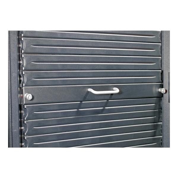 APC AR8136BLK200 porta accessori Pannello nascosto [AR8136BLK200]