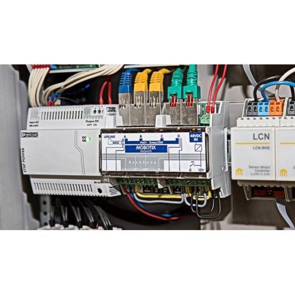 MOBOTIX MX-SWITCH1- PoE+ Switch for the top-hat rail, 5x RJ45 port with 100 MBit/s (1x uplink, 4x PoE+ with max. 75 W), Supply: 48 V DC, max. 75 W, MxBus, anti-theft protection - PROMO FINO AD ESAURIM [MX-SWITCH1]