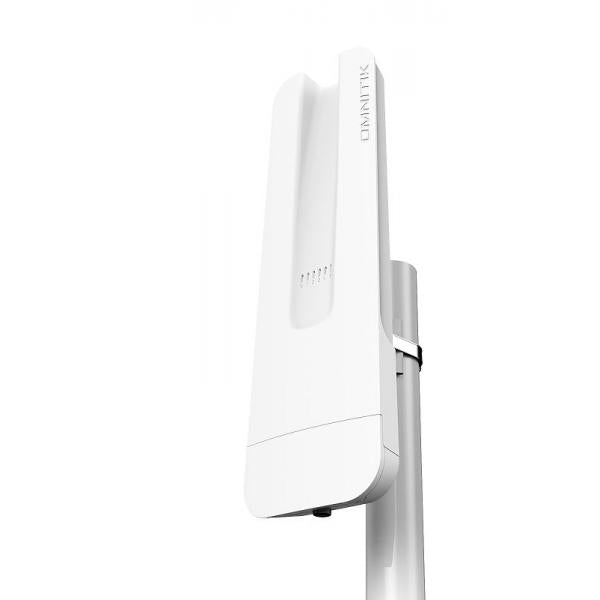 MikroTik, OmniTIK 5 PoE ac, OmniTIK 5 POE ac with 2 x 7.5dBi integrated 5GHz Omni antennas [RBOmniTikPG-5HacD]