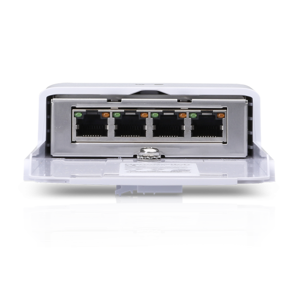 Ubiquiti-N-SW-NanoSwitch Outdoor 4-Port PoE Passthrough Switch [N-SW]