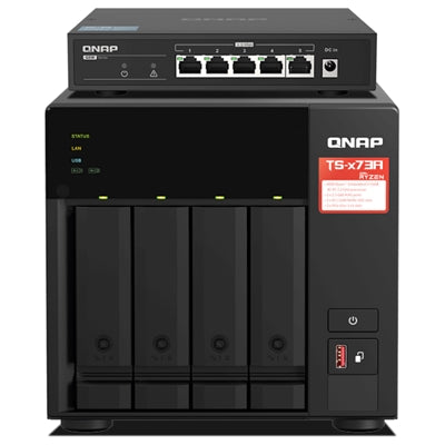 QNAP TS-473A + QSW-1105-5T Bundle Pack NAS Tower Ryzen Embedded V1500B 8 GB DDR4 0 TB QNAP Turbo System Nero [TS-473A-SW5T]