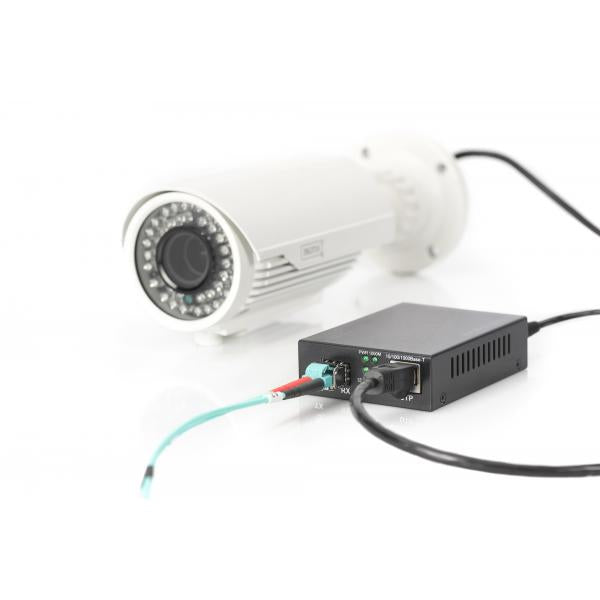 Digitus Gigabit Ethernet PoE+ Media Converter - SFP SFP Open Slot - 802.3at - 30W - without SFP module [DN-82140]