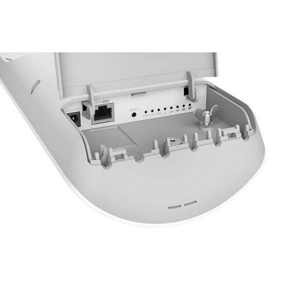 MikroTik, mANTBox 2 12s with 12dBi 120 degrees 2.4Ghz sector antenna, Dual Chain 802.11bgn wireless, 600MHz CPU, 64MB RAM, 1x Gigabit LAN, PSU, POE, pole mount, RouterOS L4 [RB911G-2HPnD-12S]
