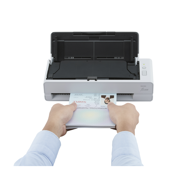 Ricoh fi-800R - Duplex - A4 - ADF 20 - 45 ppm - USB 3.2 (Passport scanner) [PA03795-B001]