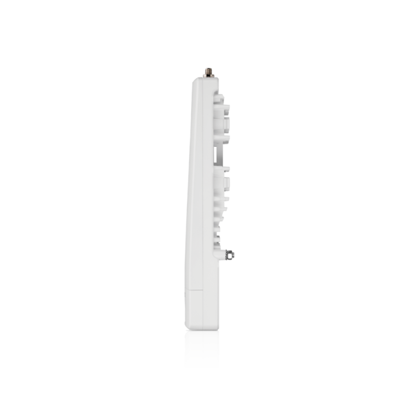 Ubiquiti - LTU-Rocket-EU - 5 GHz PtMP LTU BaseStation Radio, functions in a PtMP environment using the LTU Pro, LTU Lite, or LTU LR as Clients, Integrated 5 GHz advanced filtering performance, 900+ Mb [LTU-Rocket-EU]