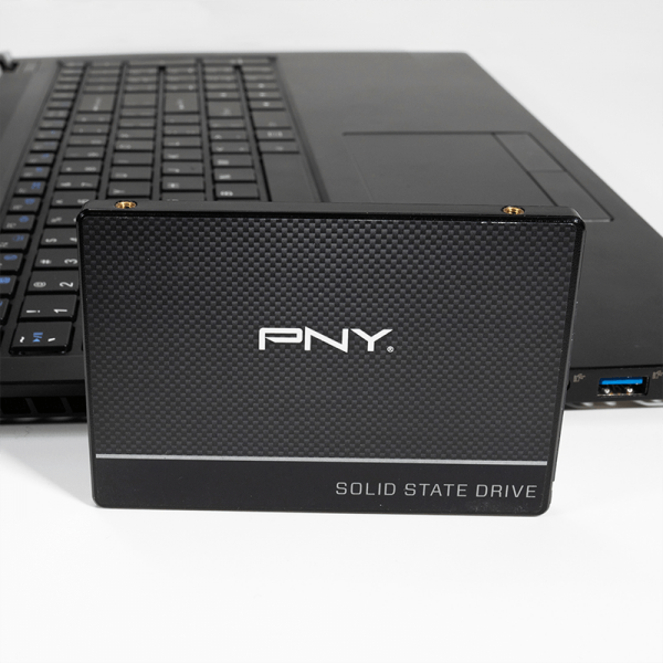 PNY SSD7CS900-4TB-RB drives allo stato solido 2.5" Serial ATA III [SSD7CS900-4TB-RB]