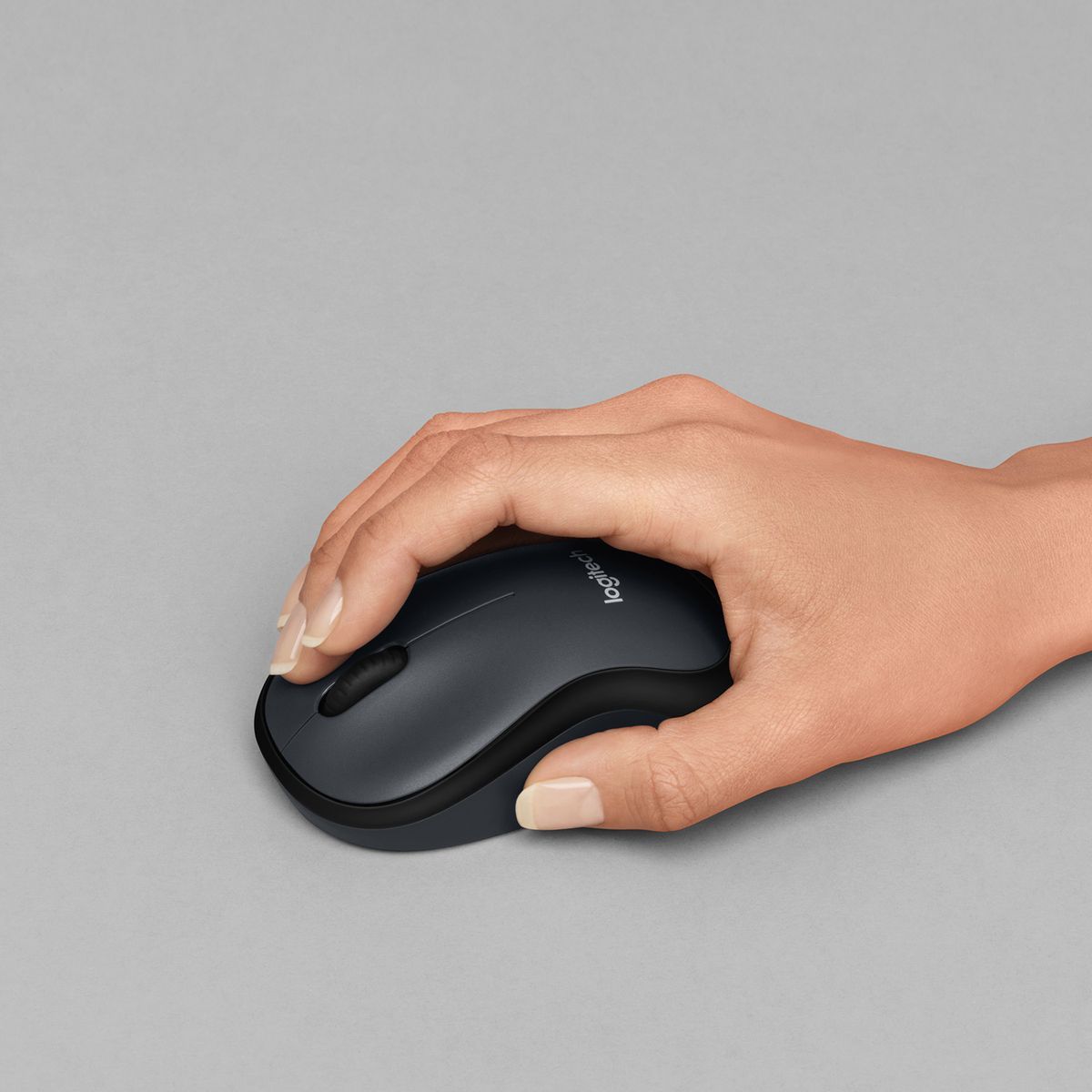 Logitech M220 SILENT Mouse Wireless, 2,4 GHz con Ricevitore USB, Tracciamento Ottico 1000 DPI, Durata Batteria di 18 Mesi, Ambidestro, Compatibile con PC, Mac, Laptop [910-004878]