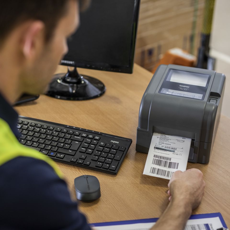 Brother TD-4520TN stampante per etichette (CD) Termica diretta/Trasferimento termico 300 x 300 DPI 127 mm/s Cablato Collegamento ethernet LAN [TD4520TNZ1]