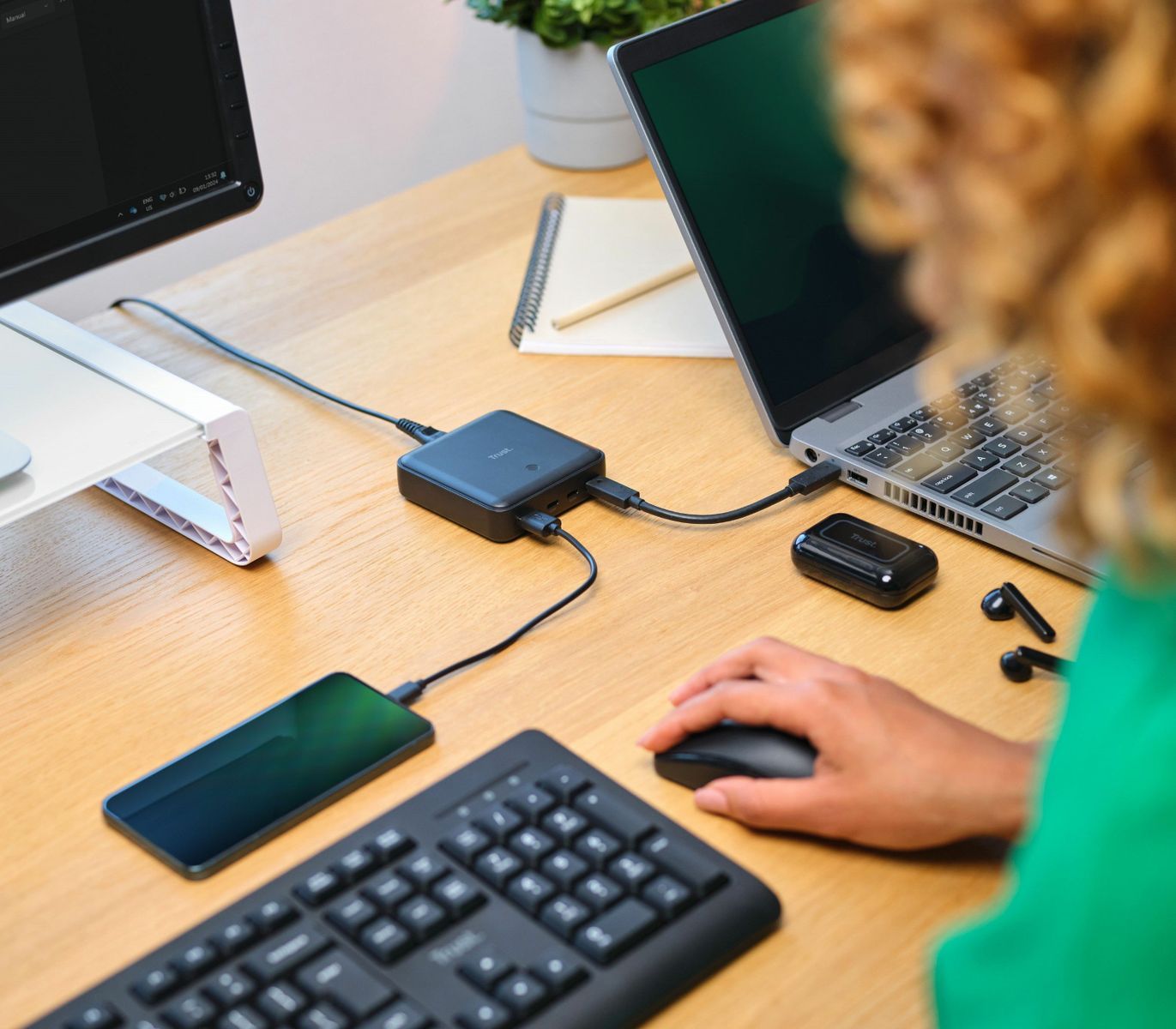 Trust Maxo Universale Nero AC Interno [25242]