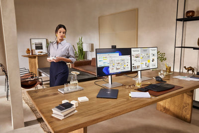 HP Monitor serie 7 Pro 4K per videoconferenze da 27'' - 727pm [8K135AA#ABB]