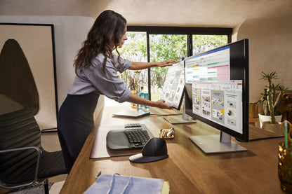 HP Monitor serie 7 Pro 4K per videoconferenze da 27'' - 727pm [8K135AA#ABB]