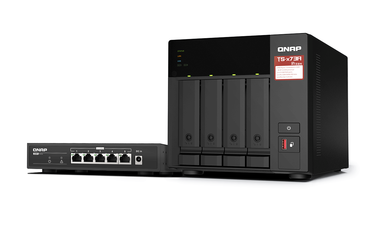 QNAP TS-473A + QSW-1105-5T Bundle Pack NAS Tower Ryzen Embedded V1500B 8 GB DDR4 0 TB QNAP Turbo System Nero [TS-473A-SW5T]