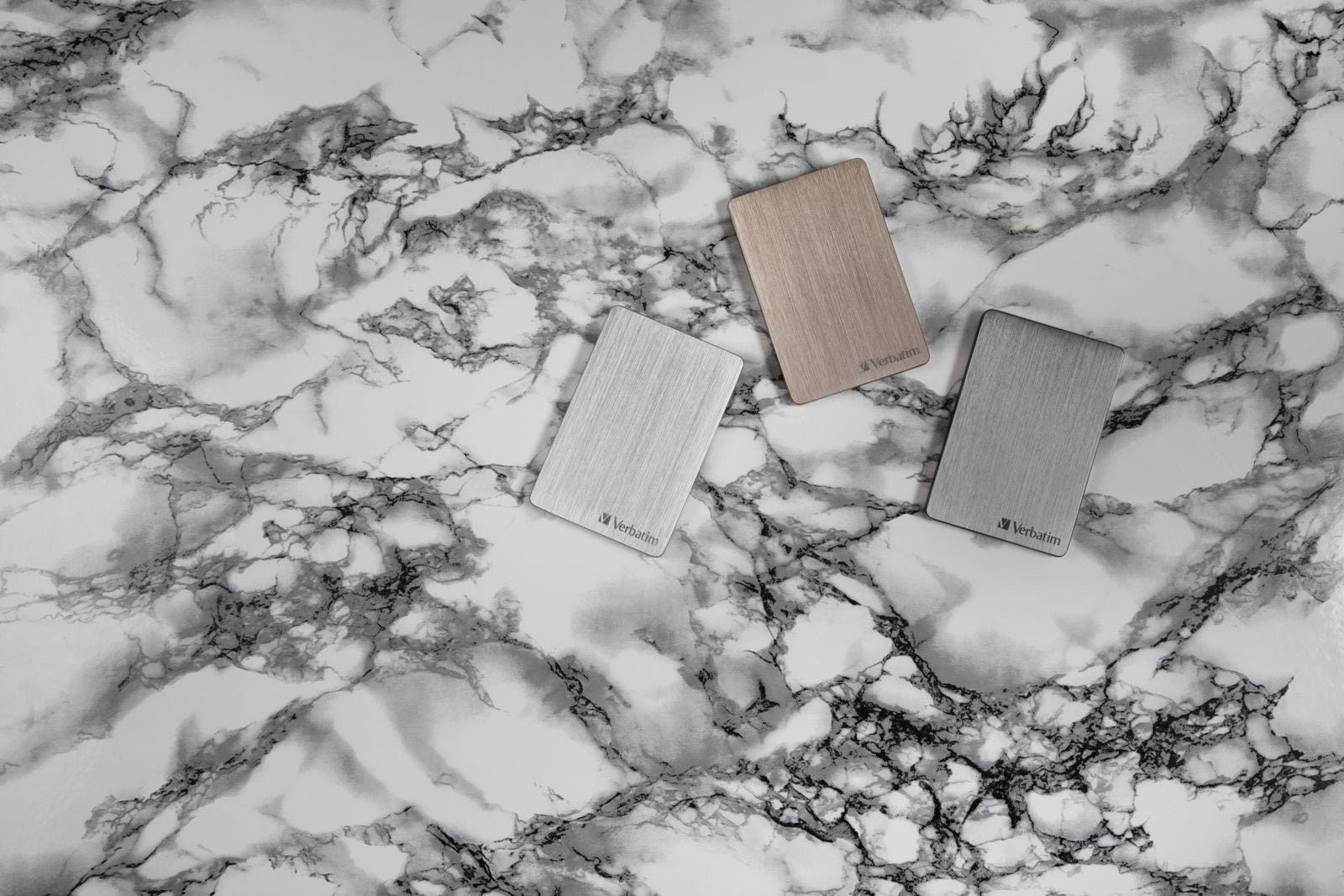 Verbatim Disco rigido portatile Store 'n' Go ALU Slim da 2 TB Argento [53666]