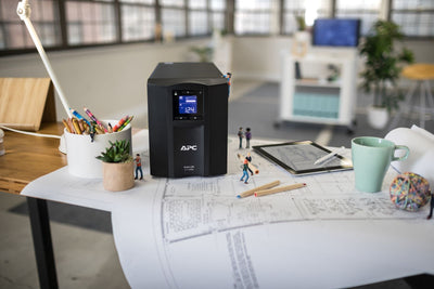 APC SMC1500IC gruppo di continuità (UPS) A linea interattiva 1,5 kVA 900 W 8 presa(e) AC [SMC1500IC]