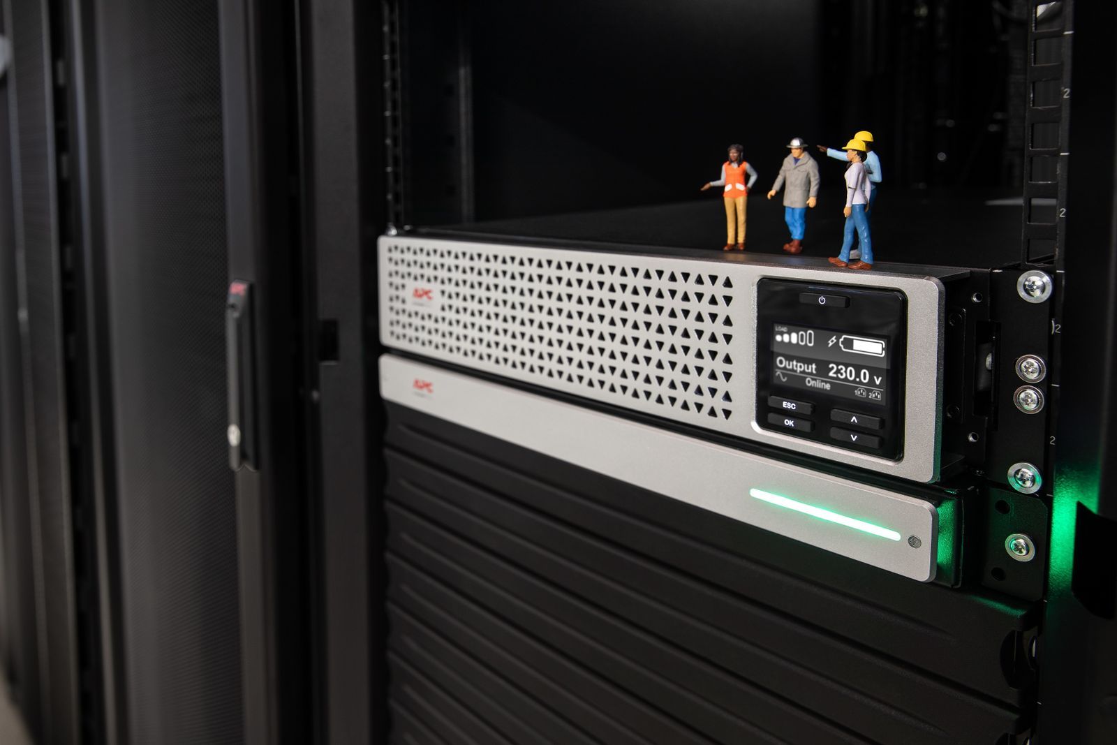 APC SMART-UPS SRT LI-ION 3000VA RM ACCS gruppo di continuità (UPS) Doppia conversione (online) 3 kVA 2700 W [SRTL3000RMXLI]