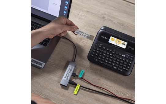 Etichettatrice elettronica desktop con valigetta Brother PTD610BTVP [PTD610BTVPUR1]