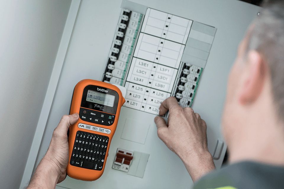 Brother PT-E110VP Etichettatrice per il settore elettrico [PTE110VP]