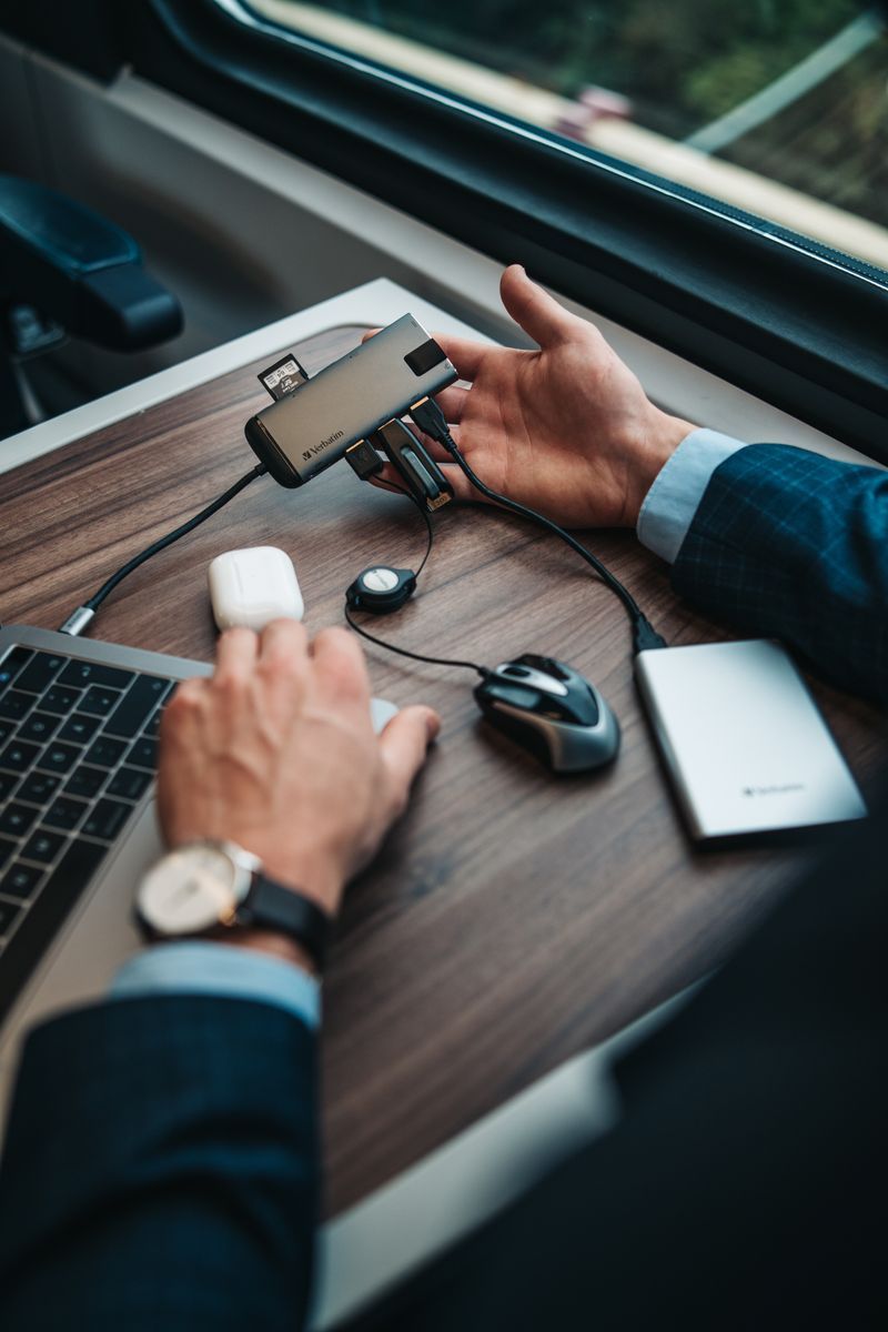 Verbatim 49142 replicatore di porte e docking station per laptop USB 3.2 Gen 1 (3.1 Gen 1) Type-C Nero, Argento [49142]