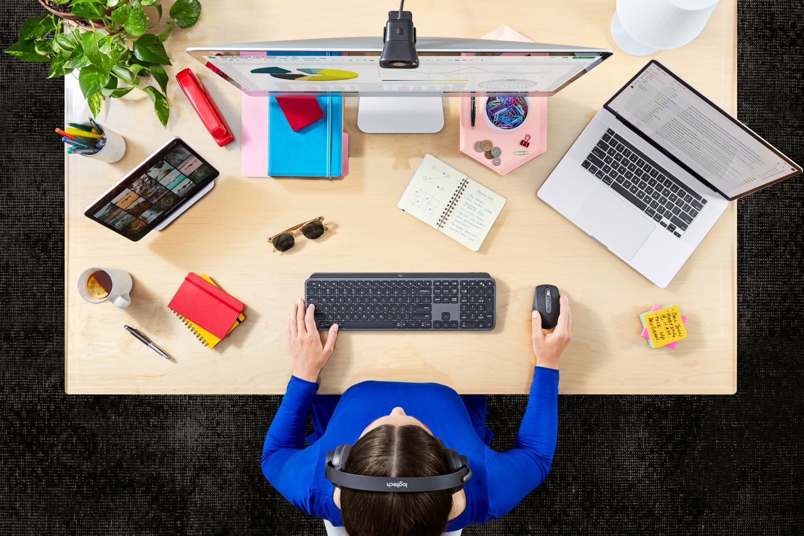 Logitech 920-010247 tastiera Ufficio Bluetooth Italiano Grafite [920-010247]