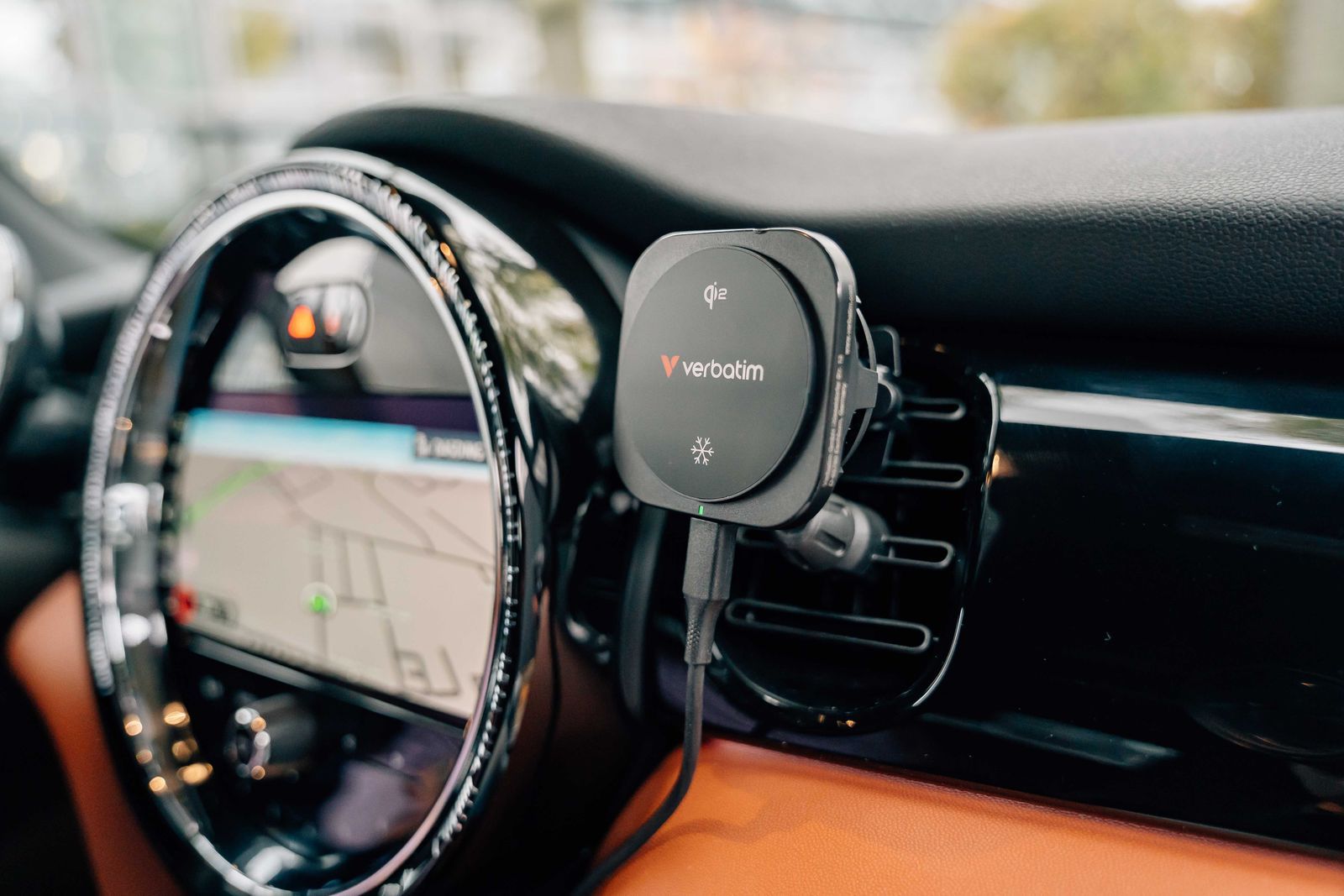 Verbatim Charge 'n' Drive Qi2 Smartphone Nero USB Carica wireless Ricarica rapida Auto [31861]