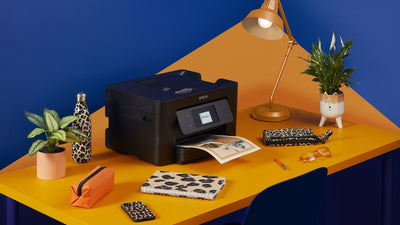 Epson WorkForce Pro Multifunzione inkjet wireless A4 WF-3820DWF con inchiostro gratuito per 6 mesi* e abbonamento ReadyPrint* [C11CJ07403]