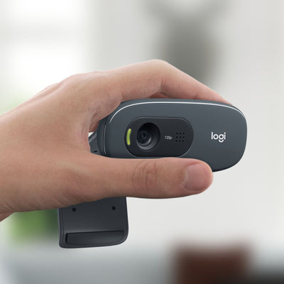 Logitech C270 Webcam HD, HD 720p/30fps, Videochiamate HD Widescreen, Correzione Automatica Luminosità, Microfono Riduzione del Rumore, Skype, FaceTime, Hangouts, WebEx,PC/Mac/Tablet/Chromebook [960-001063]