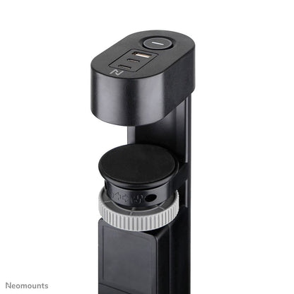 Neomounts DS22-840BL6 Multipresa da tavolo con morsetto e porte USB-C e USB-A - ricarica rapida [DS22-840BL6]