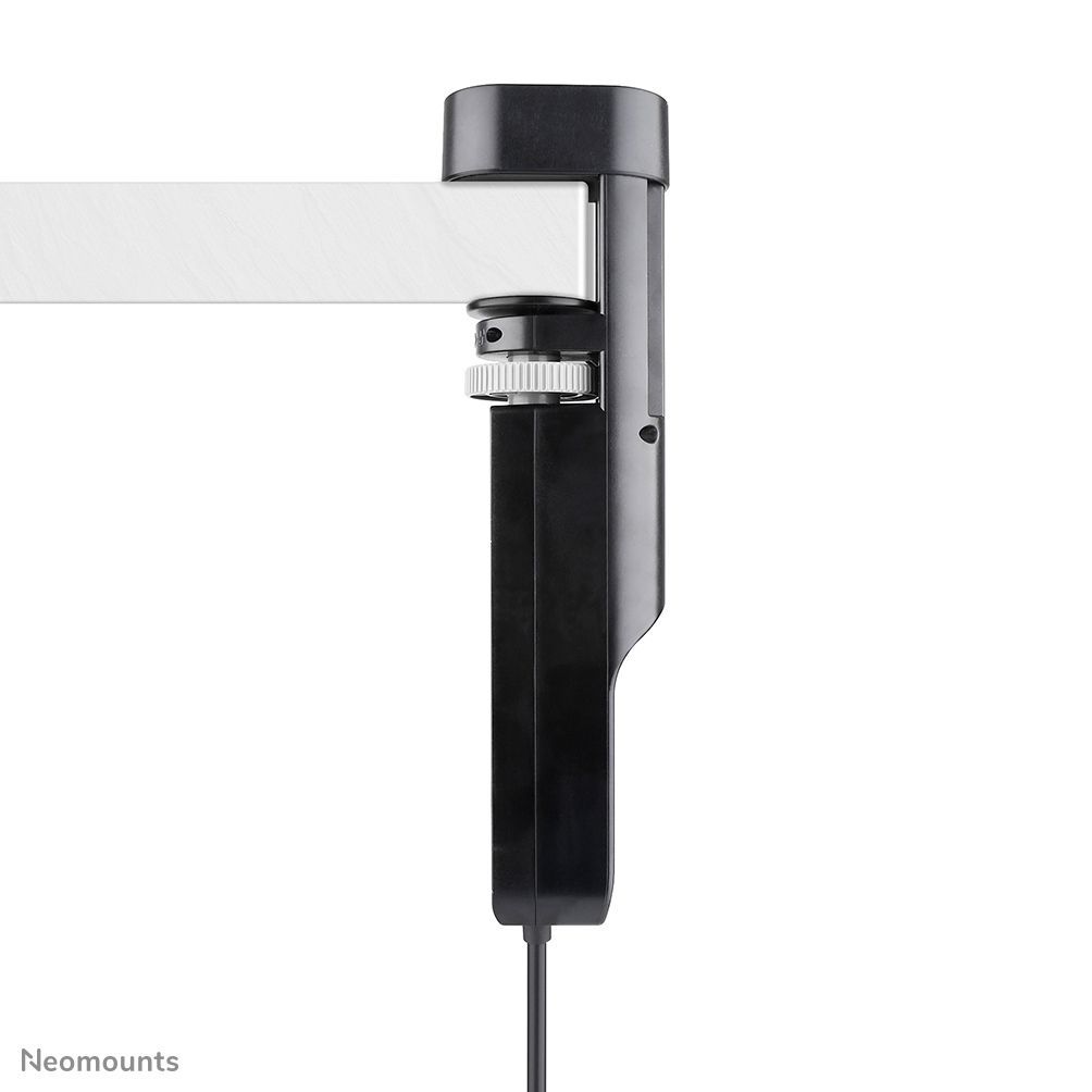 Neomounts DS22-840BL6 Multipresa da tavolo con morsetto e porte USB-C e USB-A - ricarica rapida [DS22-840BL6]