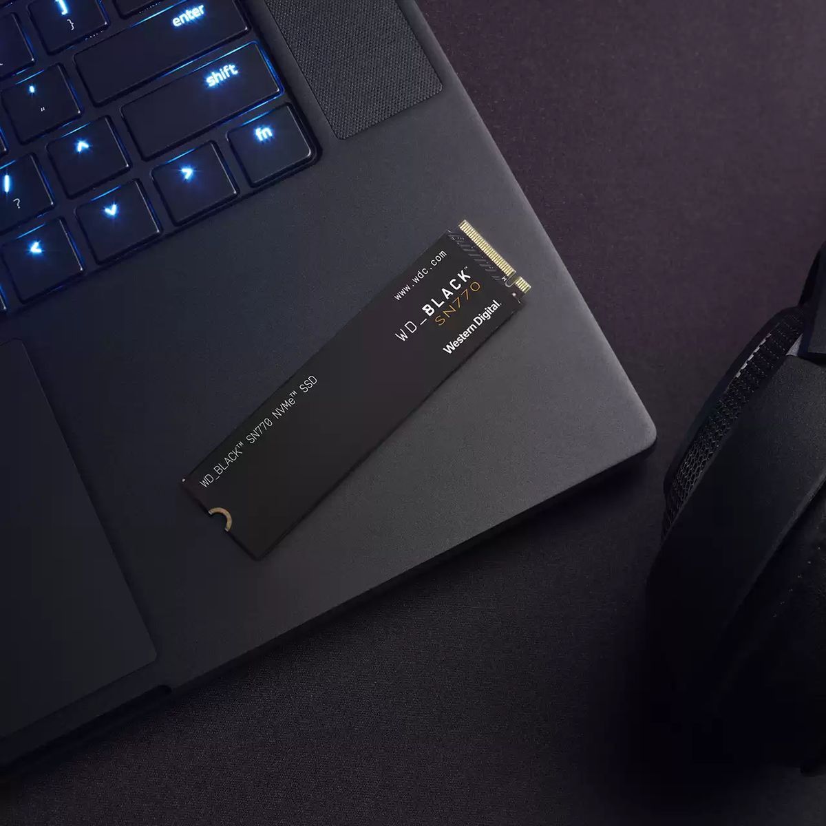 Western Digital Black SN770 2 TB M.2 PCI Express 4.0 NVMe [WDS200T3X0E]