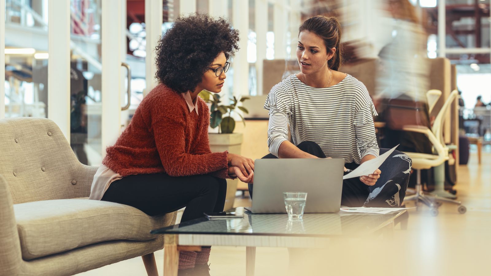 AOC Q27E3UMF Monitor PC 68,6 cm (27") 2560 x 1440 Pixel Quad HD Nero [Q27E3UMF]